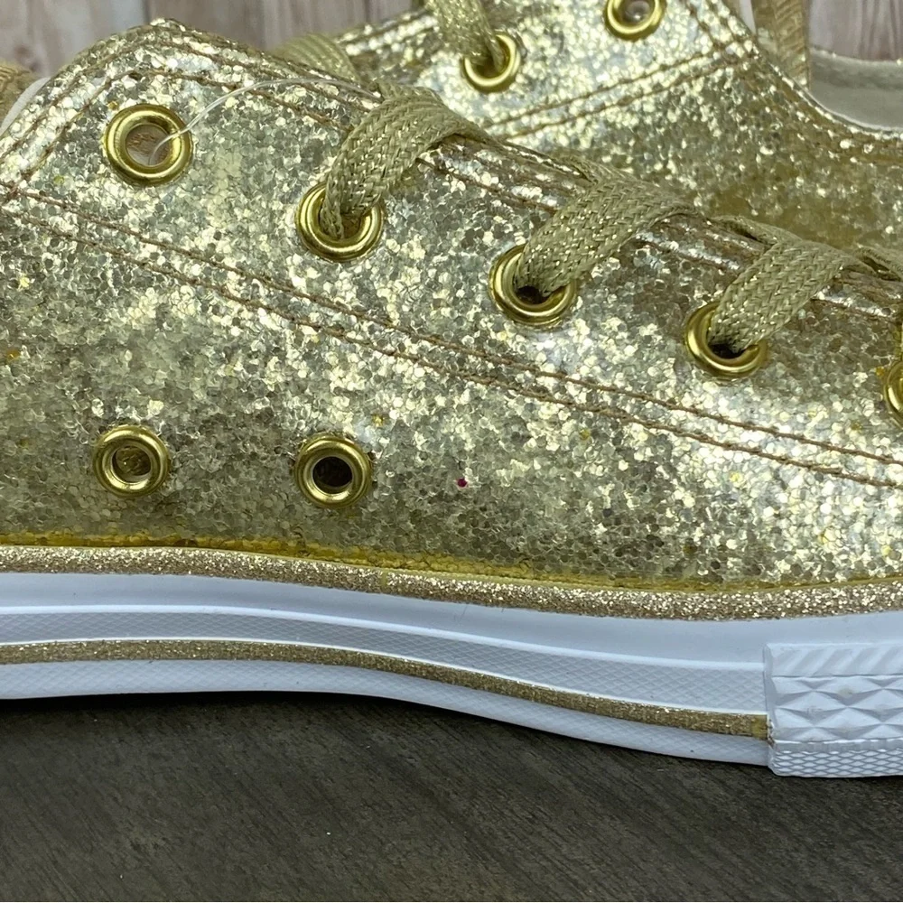 Converse‎ CTAS Ox Light Gold Low Top Sneakers Size 3 Youth
